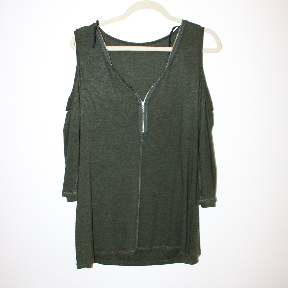 Cold Shoulder with Gold Zipper Blouse